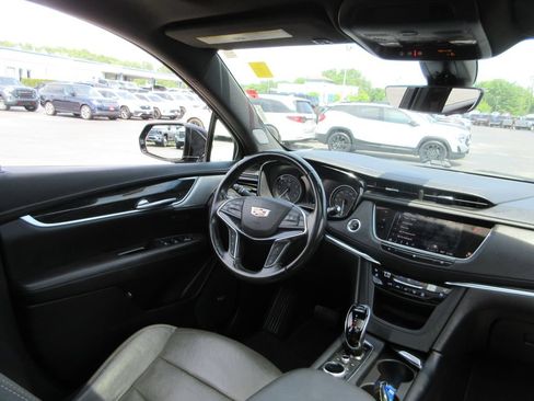 Certified 2021 Cadillac XT5 Premium Luxury AWD/4WD image 23