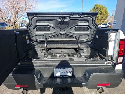 New 2026 Honda Ridgeline Black Edition image 9