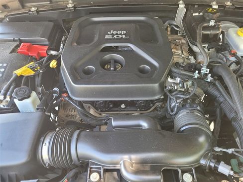 Used 2021 Jeep Wrangler Unlimited Rubicon w/ Cold Weather Group image 30