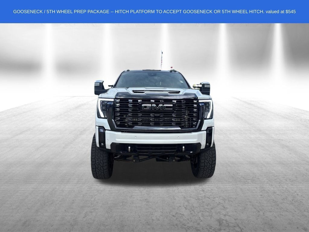 Used 2024 GMC Sierra 2500 Denali Ultimate AWD/4WD image 9