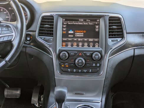 Certified 2018 Jeep Grand Cherokee Limited image 17