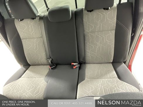 Used 2022 Toyota Tacoma TRD Sport w/ Technology Package image 27