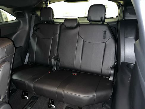 New 2026 Toyota Sienna Platinum AWD/4WD image 12