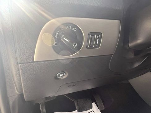 Used 2020 Dodge Durango SXT image 13