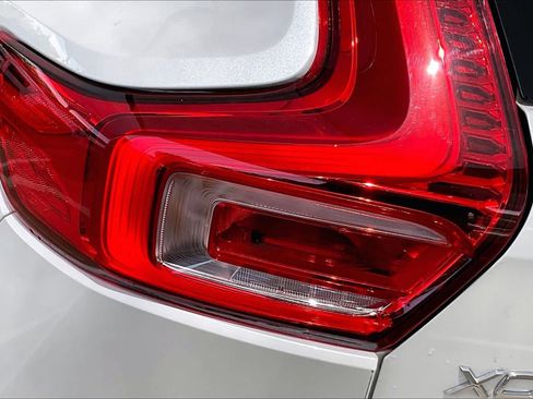 Used 2023 Volvo XC40 Recharge Ultimate AWD/4WD image 27