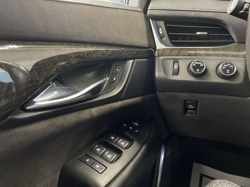 Used 2016 Cadillac Escalade Platinum image 25