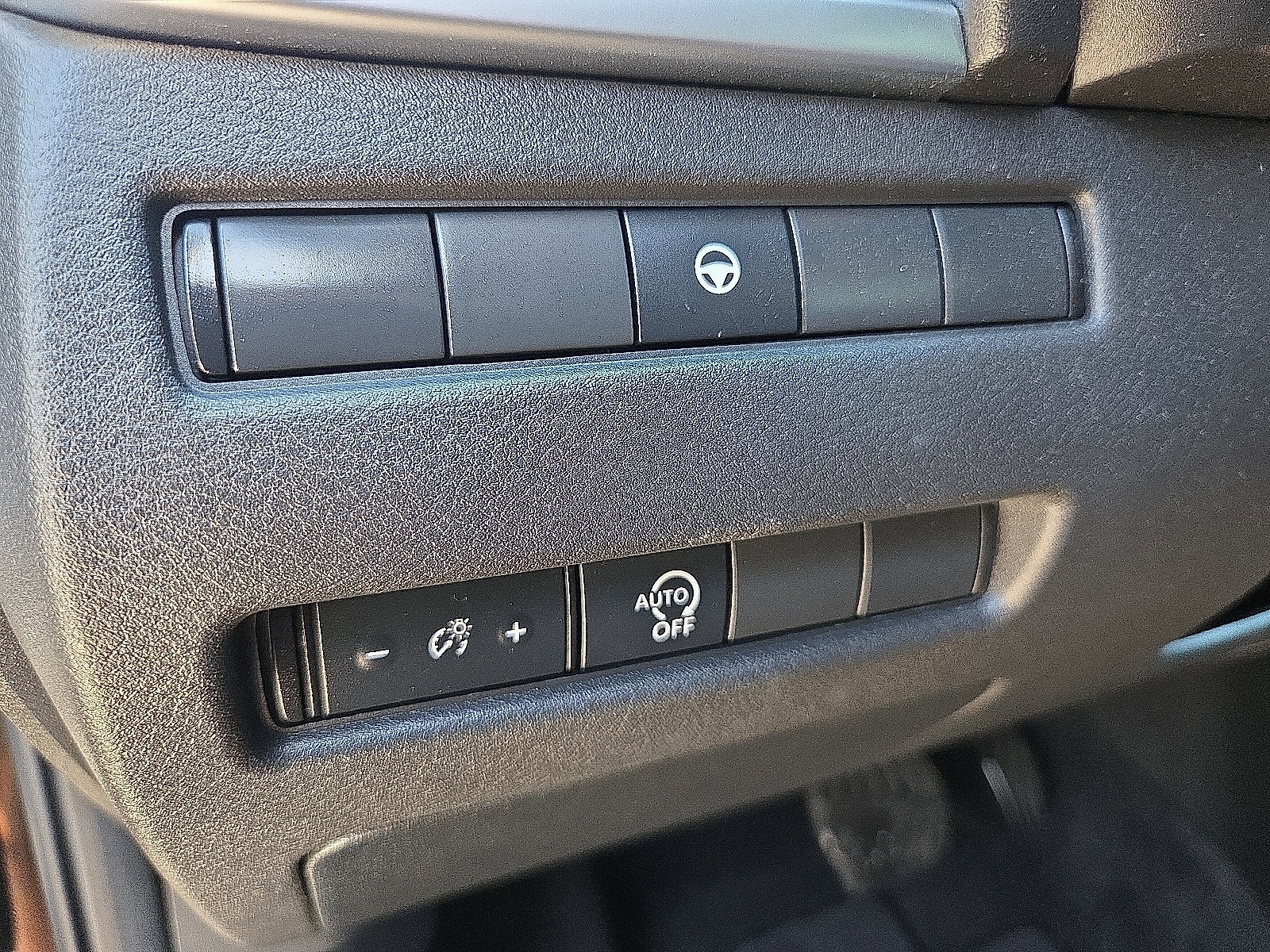 Used 2023 Nissan Rogue SV AWD/4WD image 11