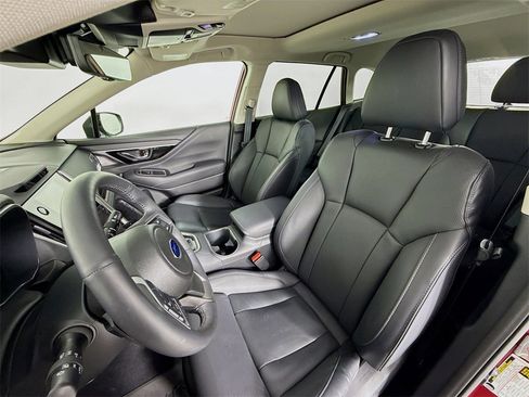 Used 2025 Subaru Outback Touring XT image 5