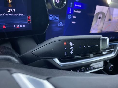 Certified 2024 Chevrolet Equinox EV LT FWD image 7