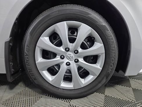 Used 2025 Toyota Corolla LE FWD image 10