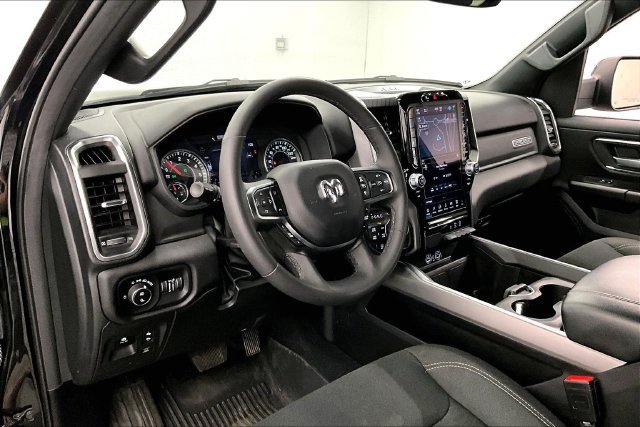Used 2025 RAM 1500 Big Horn AWD/4WD image 16
