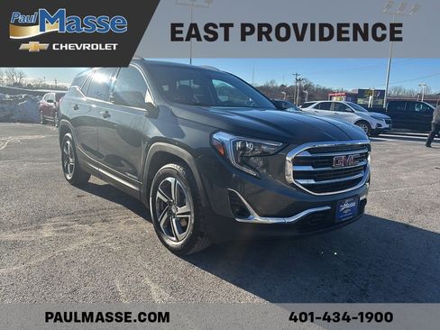 Used 2021 GMC Terrain SLT image 3