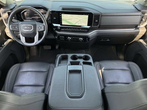 Used 2025 GMC Sierra 1500 SLT image 11