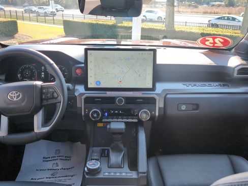 Certified 2025 Toyota Tacoma TRD Off-Road w/ TRD Off Road Premium Package image 30