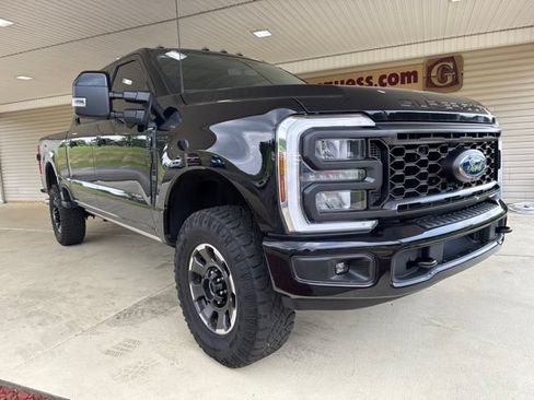 Used 2024 Ford F250 Lariat w/ Tremor Off-Road Package AWD/4WD image 2