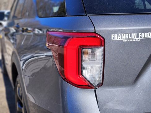 Certified 2022 Ford Explorer ST-Line w/ Class IV Trailer Tow Package image 9