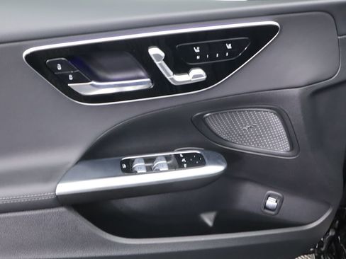 Certified 2025 Mercedes-Benz C 300 Sedan image 24