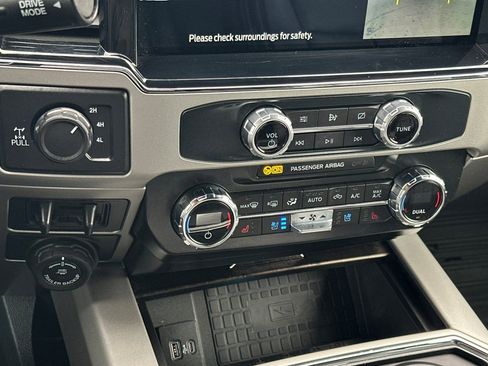 Used 2022 Ford F250 Lariat w/ Tremor Off-Road Package AWD/4WD image 20