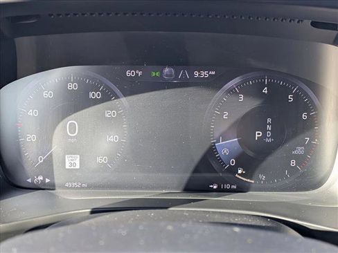 Used 2019 Volvo XC40 T4 Inscription image 11