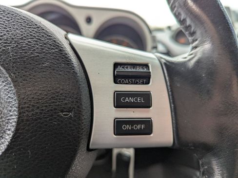 Used 2006 Nissan 350Z Touring RWD image 16