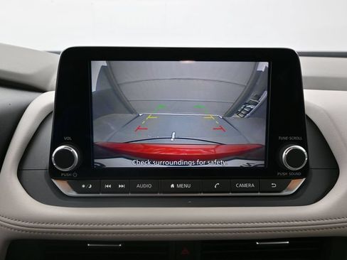 Used 2025 Nissan Rogue SV FWD image 23