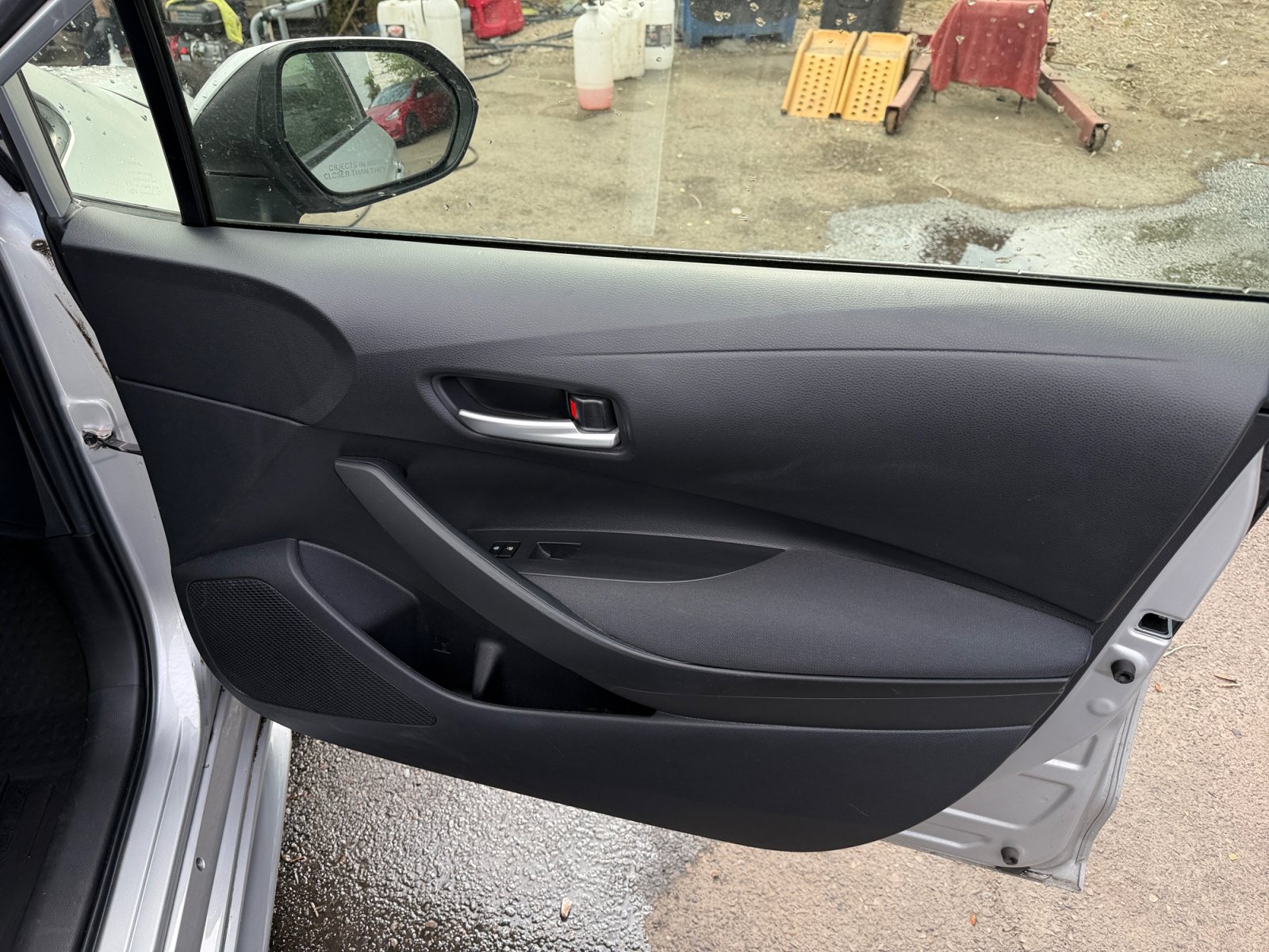 Used 2021 Toyota Corolla LE FWD image 17