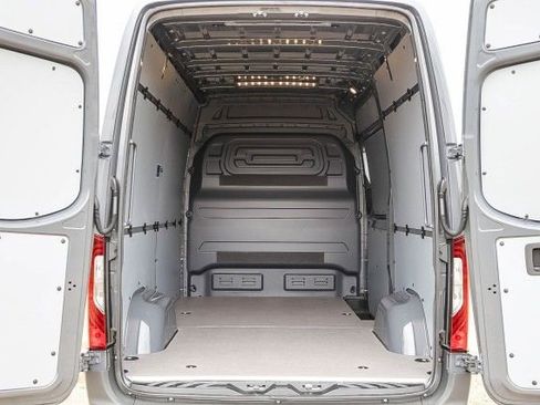 New 2025 Mercedes-Benz Sprinter 2500 image 24