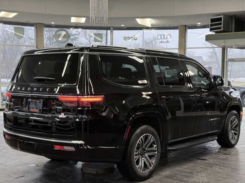 Used 2025 Jeep Wagoneer Series II AWD/4WD image 6