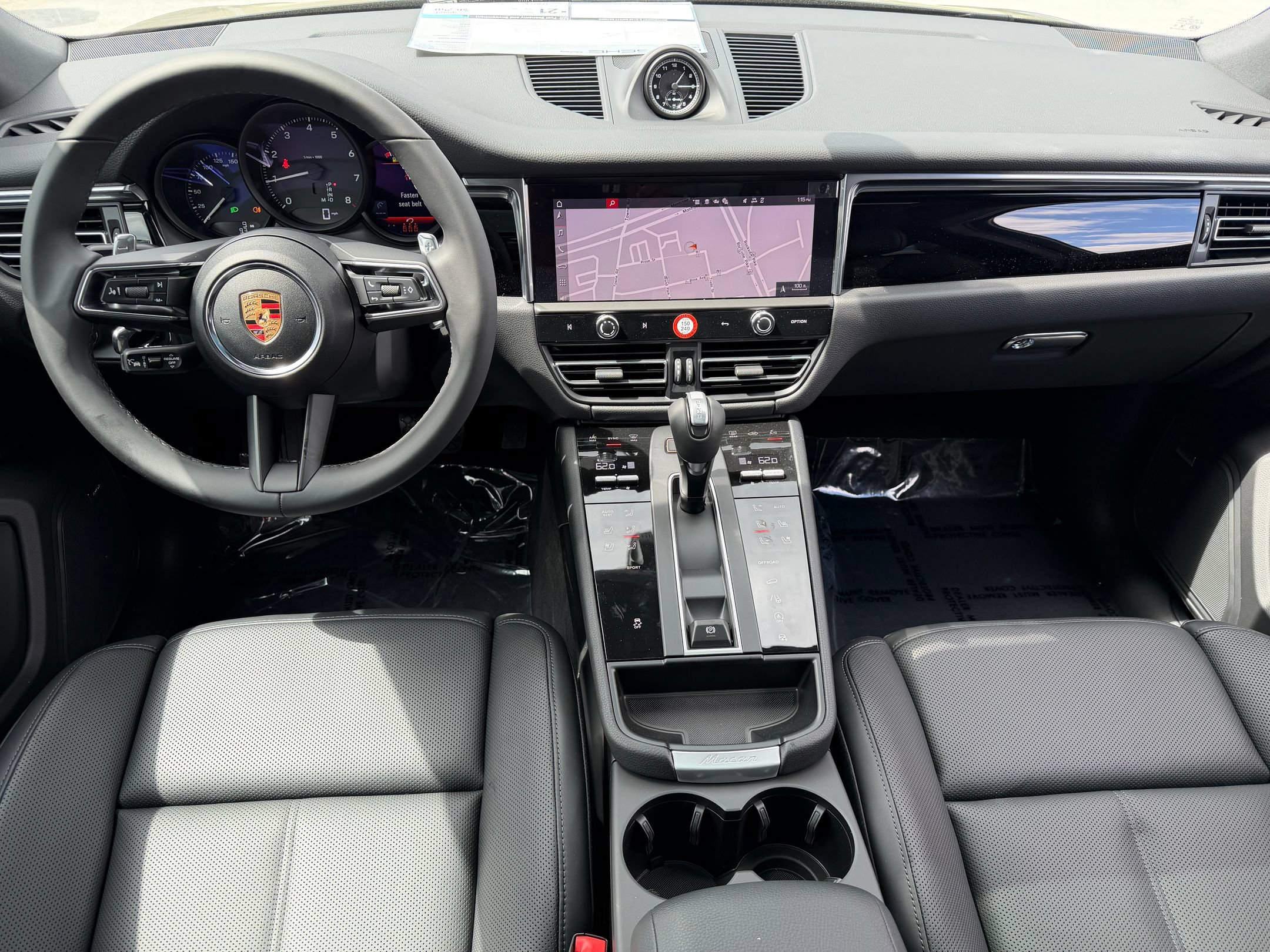 Certified 2026 Porsche Macan AWD/4WD image 22