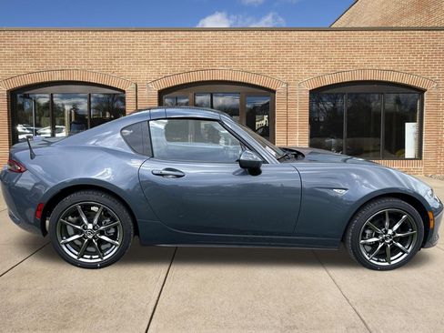 Used 2021 MAZDA MX-5 Miata RF Grand Touring RWD image 2