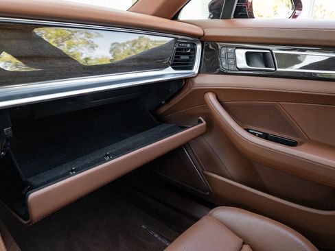 Used 2023 Porsche Panamera 4 image 49