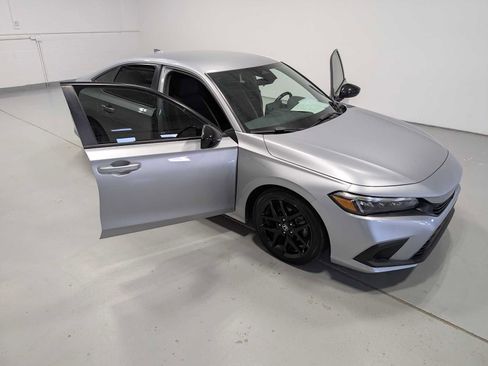 Used 2023 Honda Civic Sport image 16