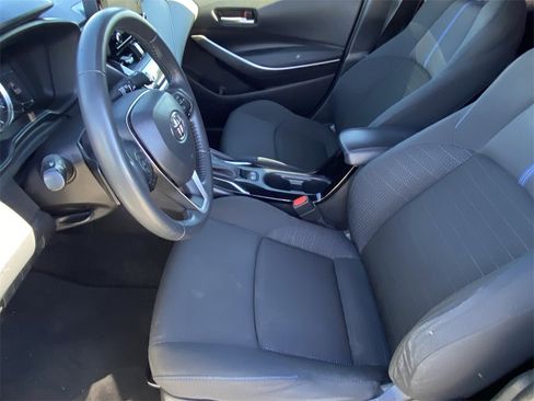 Used 2022 Toyota Corolla SE image 6