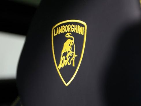 Used 2021 Lamborghini Urus image 45