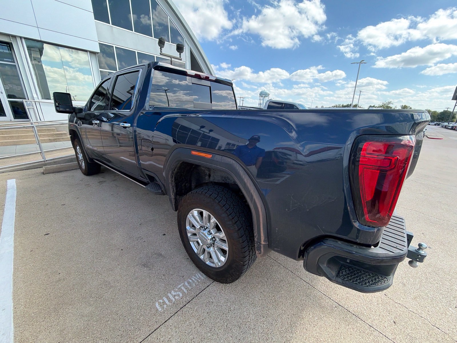 Used 2023 GMC Sierra 3500 Denali w/ Denali Ultimate Package AWD/4WD image 16
