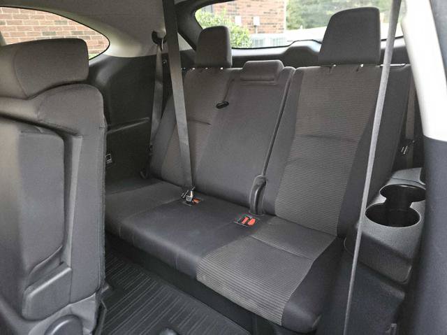 Used 2021 Toyota Highlander L FWD image 24