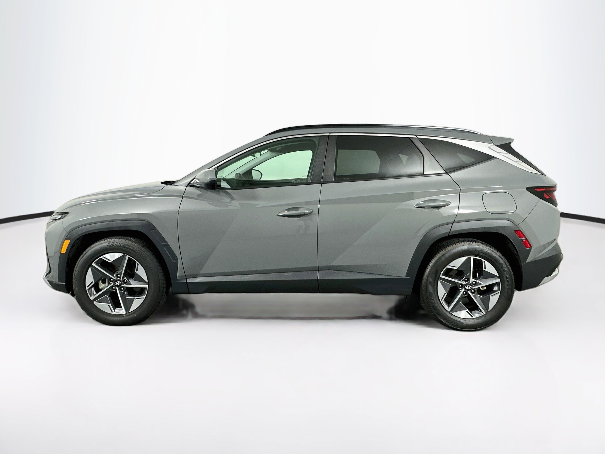 Used 2025 Hyundai Tucson SEL FWD image 4