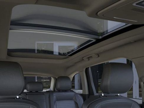 New 2025 Lincoln Nautilus Reserve AWD/4WD image 22