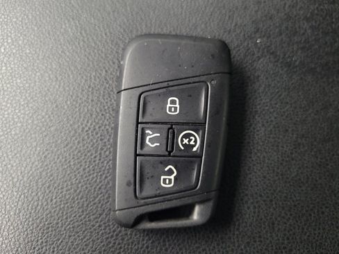 Used 2024 Volkswagen Jetta SE FWD image 32