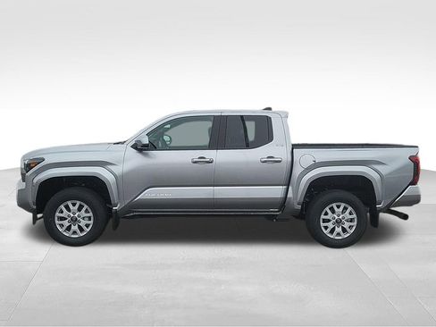 New 2025 Toyota Tacoma SR5 image 5