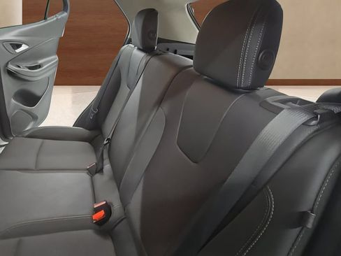 Used 2025 Buick Encore GX Preferred FWD image 17