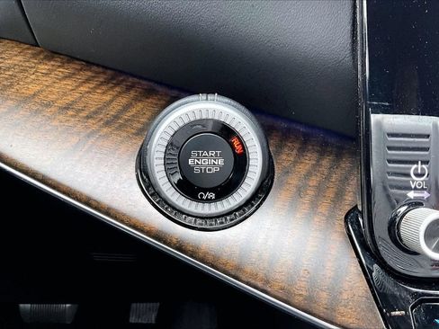 Used 2023 Jeep Grand Wagoneer Series II AWD/4WD image 28