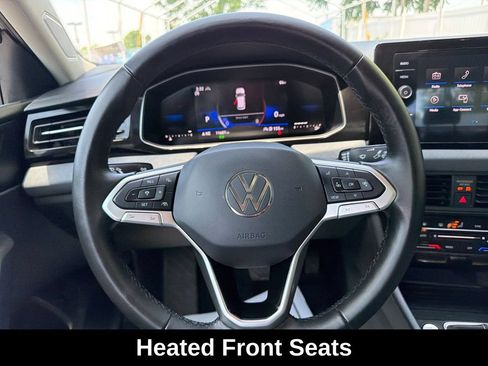 Used 2025 Volkswagen Jetta SE w/ Sunroof Package FWD image 18