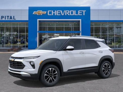 New 2026 Chevrolet TrailBlazer LT w/ Driver Confidence Package image 2