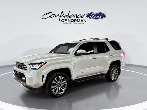 Used 2025 Toyota 4Runner Limited w/ Tow Technology Package AWD/4WD image 4