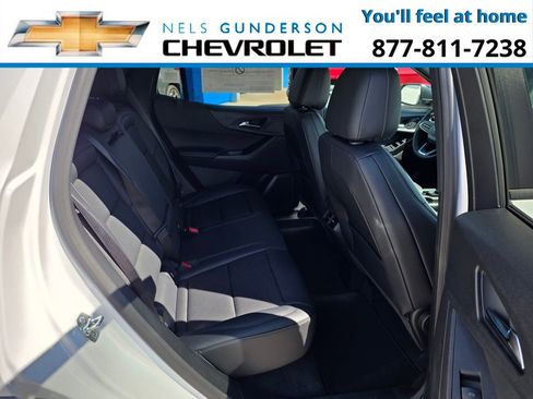 New 2026 Chevrolet Equinox LT w/ Convenience Package II AWD/4WD image 12