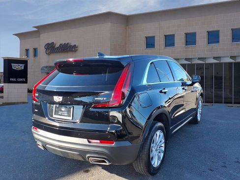 Certified 2023 Cadillac XT4 Luxury w/ Cold Weather Package image 5