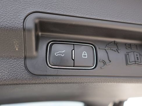 Certified 2023 Ford Explorer Limited AWD/4WD image 19