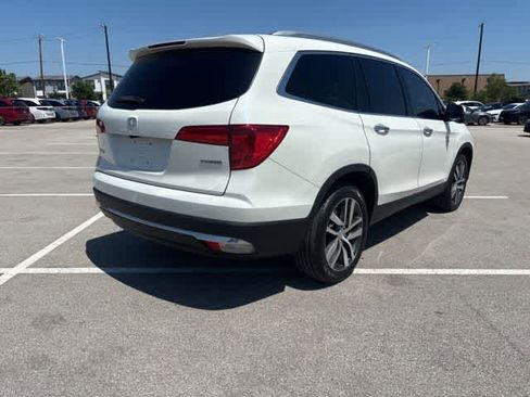 Used 2018 Honda Pilot Touring image 5
