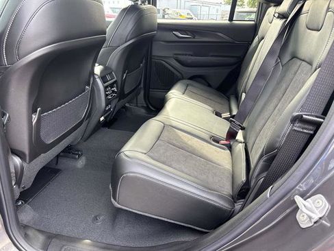 New 2025 Jeep Grand Cherokee Altitude image 6